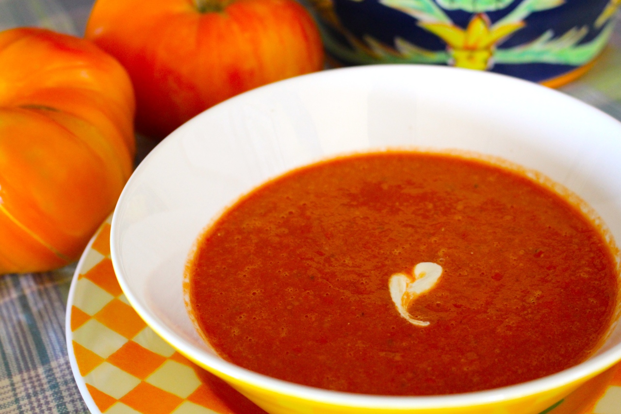 Tomato Madness: Chilled Tomato-Melon Soup